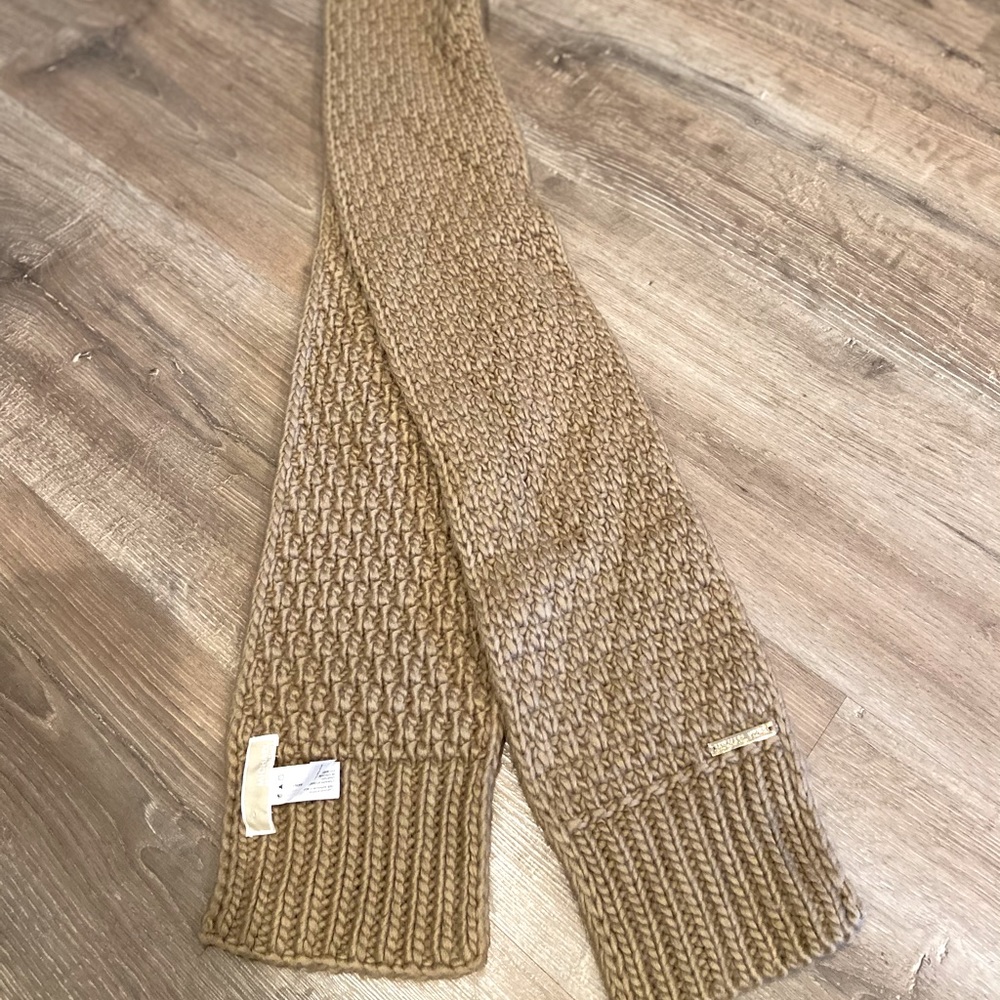 NEW Michael Kors Scarf